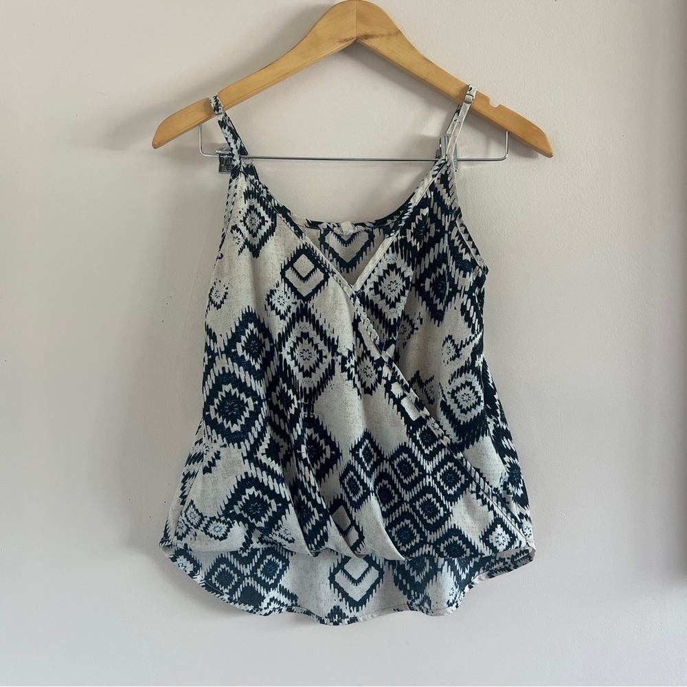 En Crème Navy & Cream Geometric Wrap Tank Top – Small